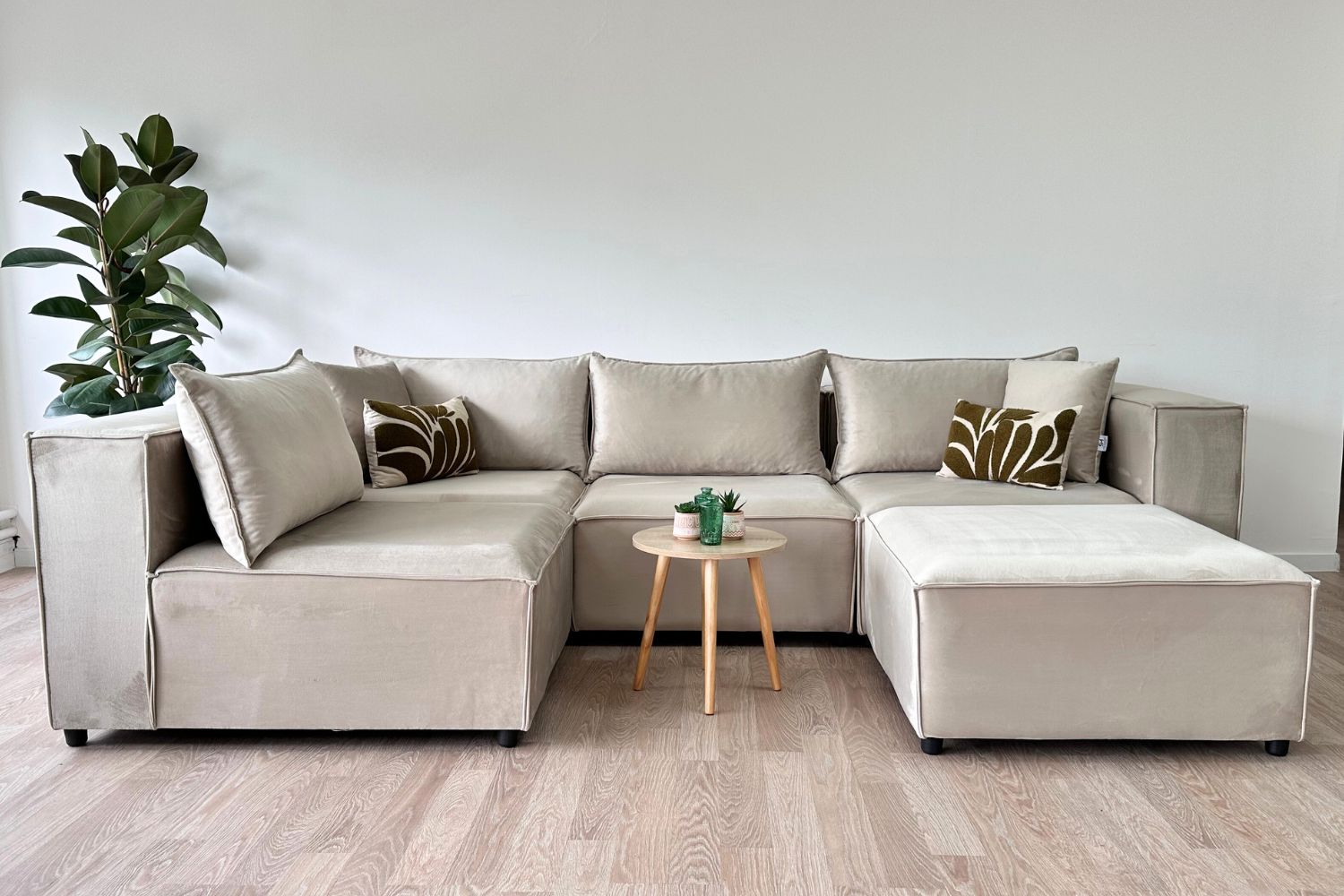 Canapé Elégance Velours Modulable 4+1 Pouf