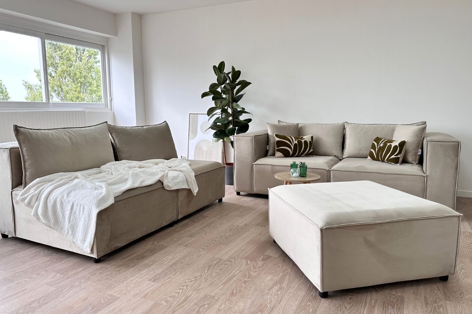 Canapé Elégance Velours Modulable 4+1 Pouf