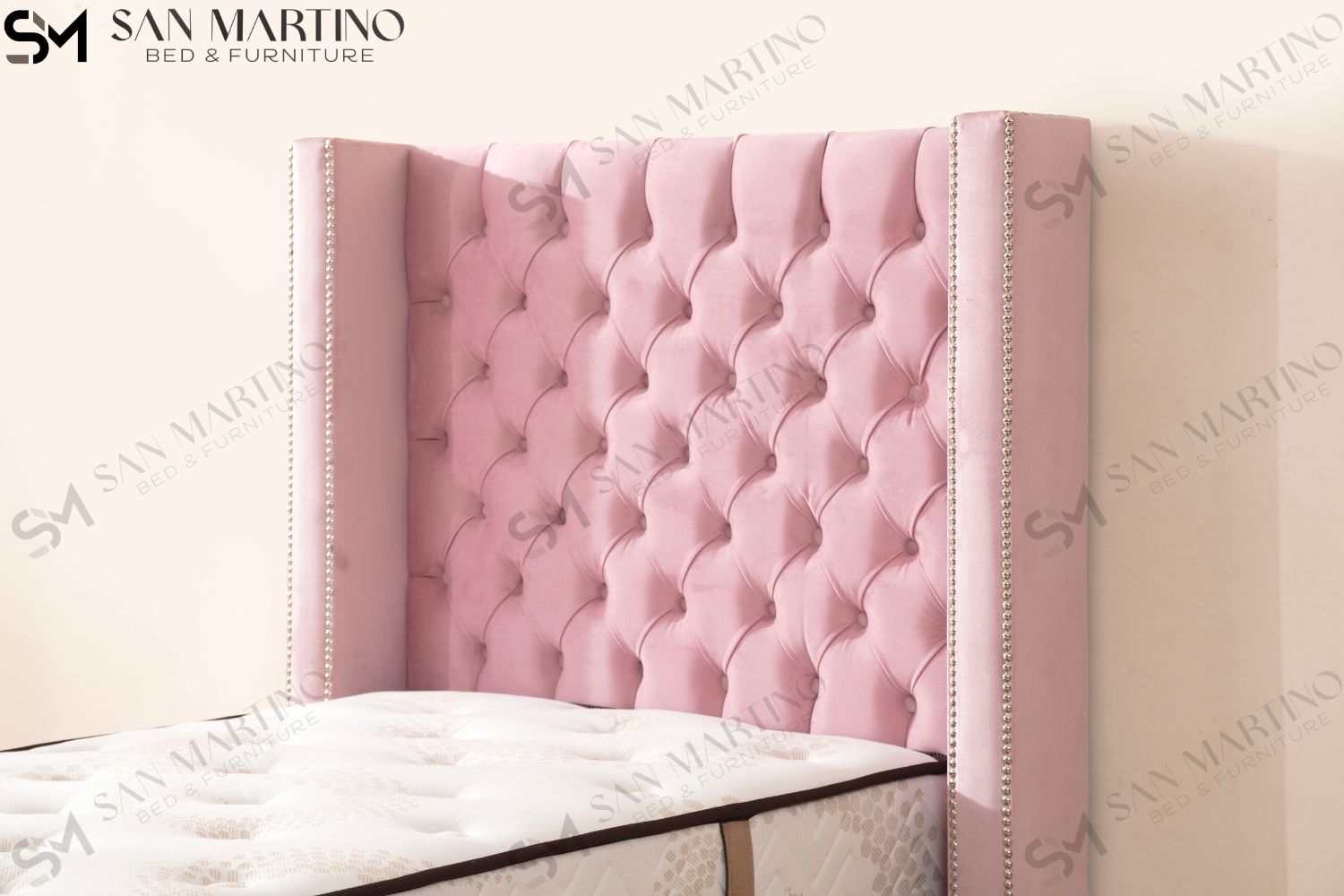 Lit Coffre Enfant CLOUTE ROSE - Velours capitonné